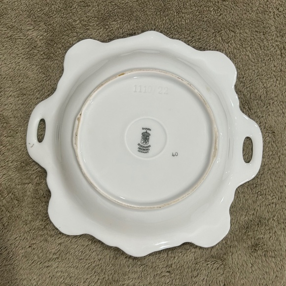 Vintage Schumann Arzberg Bavaria Germany Wild Rose Pattern 9" Bowl with Handles - Picture 5 of 7